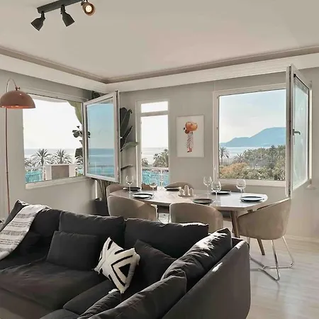 Cleopatra L Truly Unique Sea View Apartmán